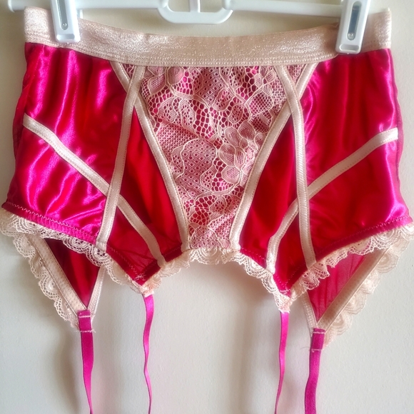 Lace Satin Plum Elegant Lingerie Set - Picture 2 of 8